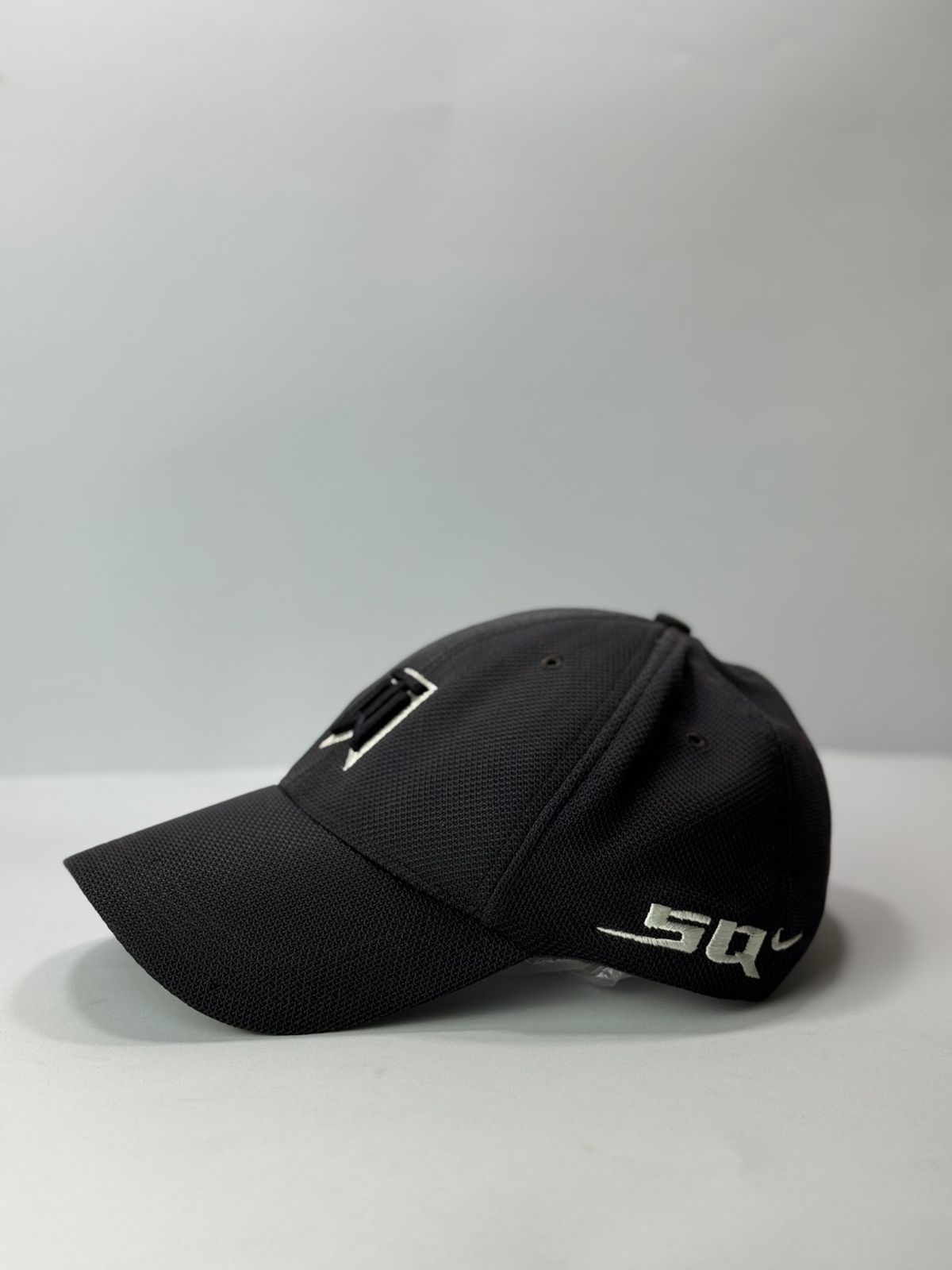 Original Nike Tiger Woods TW Fitted Flex Fit Golf Hat Cap Black Unisex